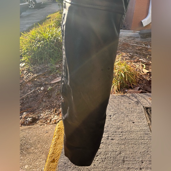 🏍️ Men’s Unik International Deep Pocket Leather Chaps Sz XL - Picture 5 of 10